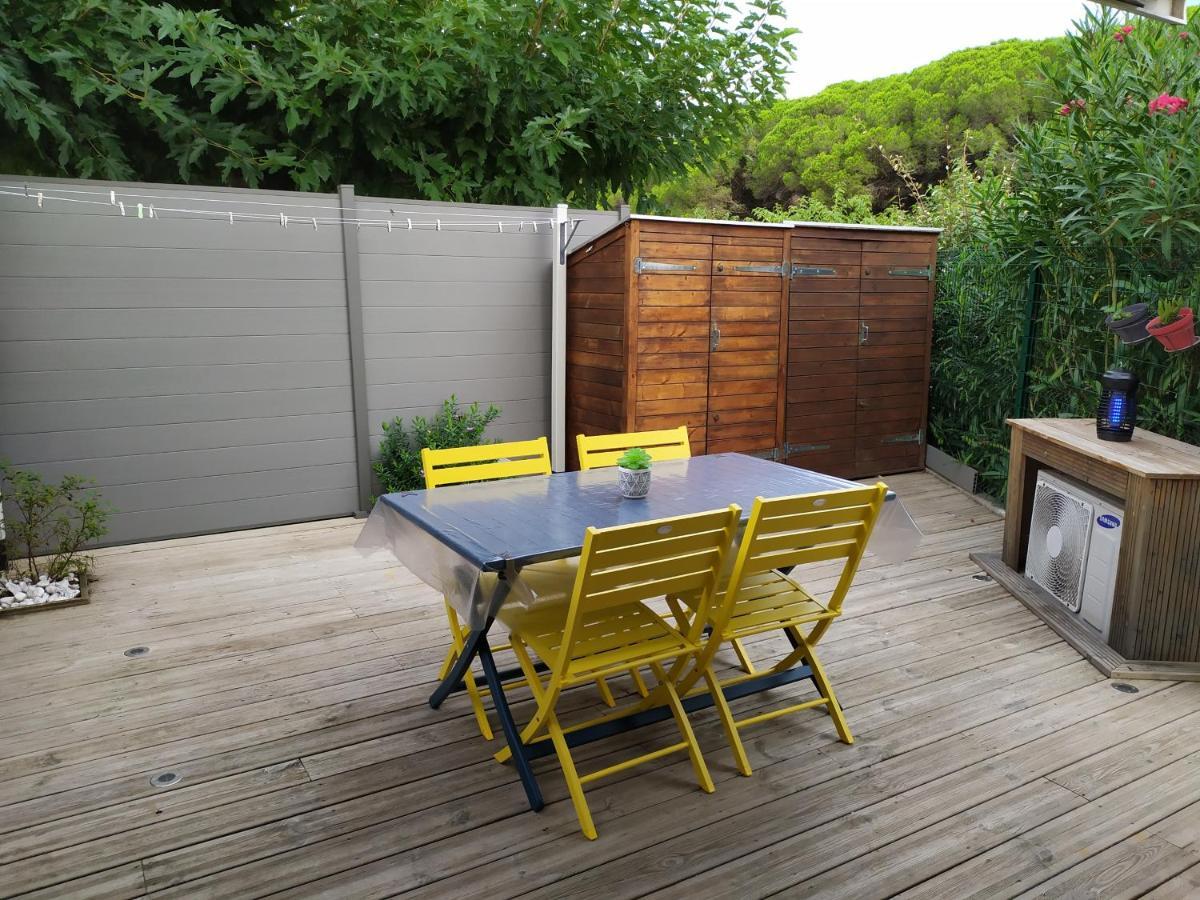 Beau Studio Avec Grande Terrasse ลา กร็องเดอ-ม็อต ภายนอก รูปภาพ