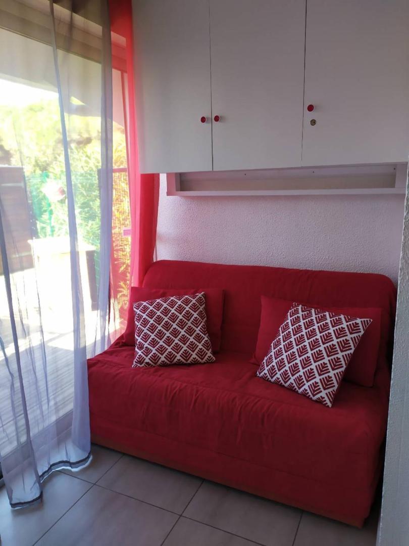 Beau Studio Avec Grande Terrasse ลา กร็องเดอ-ม็อต ภายนอก รูปภาพ
